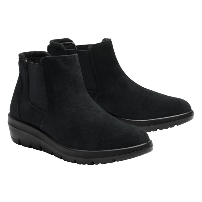 Lynette Bootie, , large