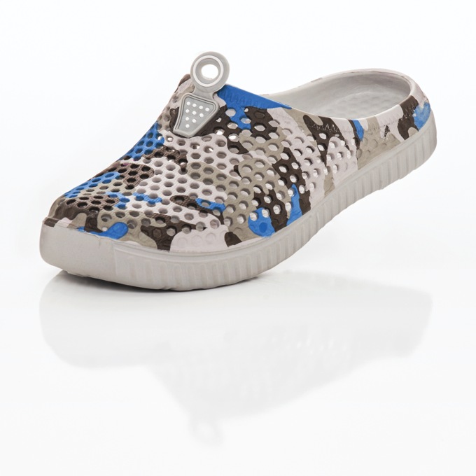 Women's Lightweight Perforated Comfort Clog, Multi Camo, large